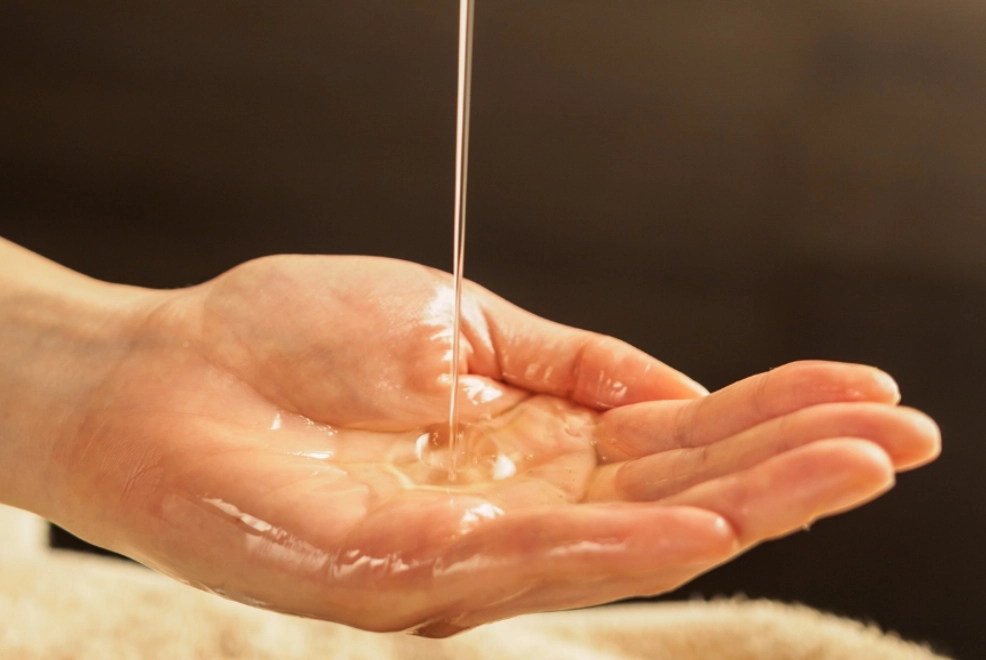 オイルマッサージ